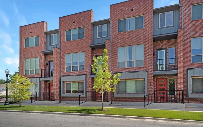 13351 Goodland Street #206, Farmers Branch, TX 75234, 3 Bedrooms Bedrooms, ,3 BathroomsBathrooms,Residential,For Sale,13351 Goodland Street,0,21101251