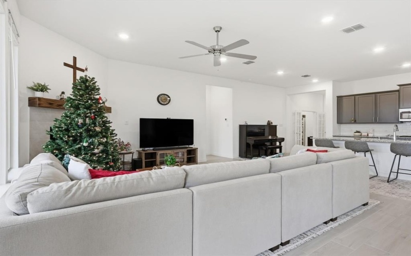 541 Breeds Hill Road, Little Elm, TX 75068, 4 Bedrooms Bedrooms, ,3 BathroomsBathrooms,Residential,For Sale,541 Breeds Hill Road,0,21116442