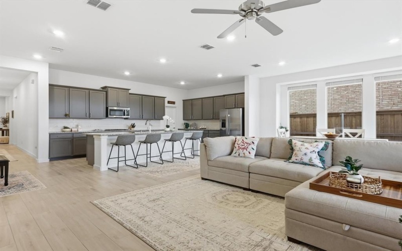 541 Breeds Hill Road, Little Elm, TX 75068, 4 Bedrooms Bedrooms, ,3 BathroomsBathrooms,Residential,For Sale,541 Breeds Hill Road,0,21116442