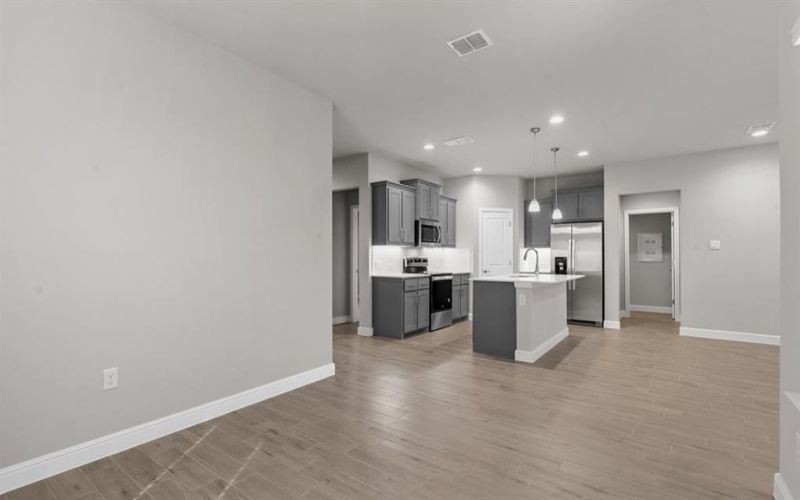 10404 SUNSET SHORE Drive, Grand Prairie, TX 76065, 4 Bedrooms Bedrooms, ,3 BathroomsBathrooms,Residential,For Sale,10404 SUNSET SHORE Drive,0,21119886