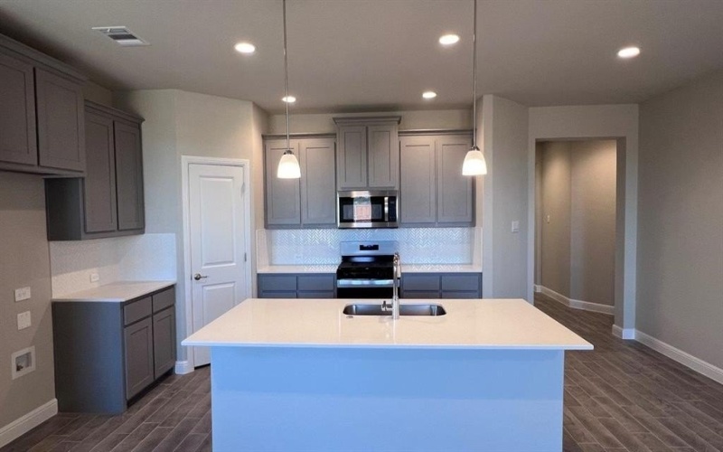 139 STANTON Avenue, Rhome, TX 76078, 4 Habitaciones Habitaciones , ,2 BañosBaños,Residential,En Venta,139 STANTON Avenue,0,21120244