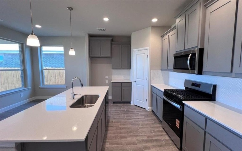 139 STANTON Avenue, Rhome, TX 76078, 4 Habitaciones Habitaciones , ,2 BañosBaños,Residential,En Venta,139 STANTON Avenue,0,21120244