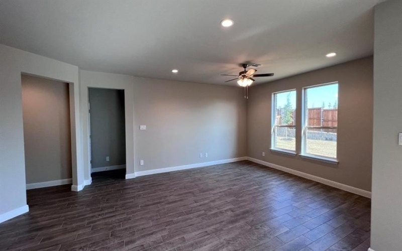 109 MEDINA Lane, Rhome, TX 76078, 4 Habitaciones Habitaciones , ,2 BañosBaños,Residential,En Venta,109 MEDINA Lane,0,21120252