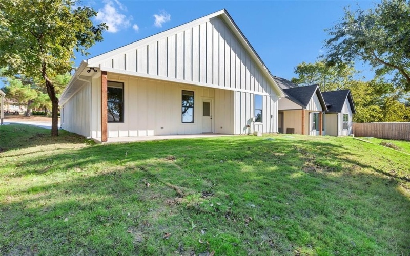 1010 Mustang Trail, Granbury, TX 76049, 3 Bedrooms Bedrooms, ,2 BathroomsBathrooms,Residential,For Sale,1010 Mustang Trail,0,21120398
