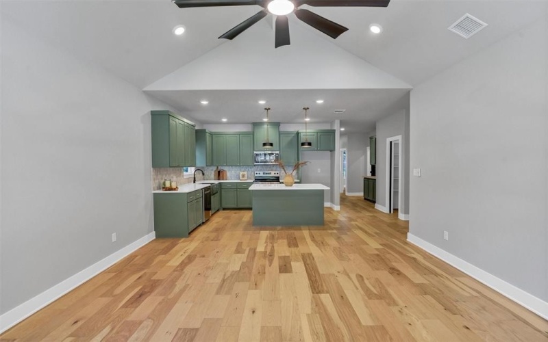 1010 Mustang Trail, Granbury, TX 76049, 3 Bedrooms Bedrooms, ,2 BathroomsBathrooms,Residential,For Sale,1010 Mustang Trail,0,21120398