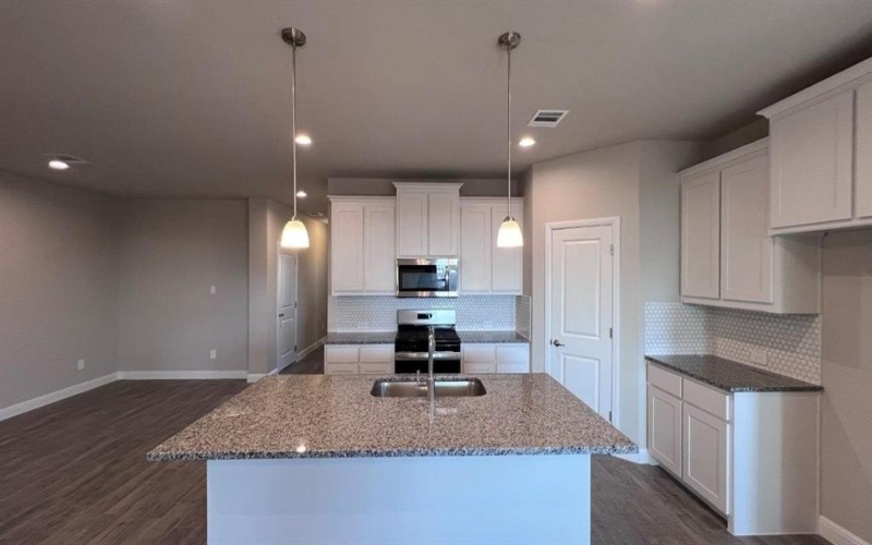 138 STANTON Avenue, Rhome, TX 76078, 5 Bedrooms Bedrooms, ,3 BathroomsBathrooms,Residential,For Sale,138 STANTON Avenue,0,21120538