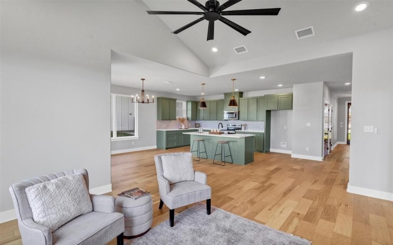 1012 Mustang Trail, Granbury, TX 76049, 3 Habitaciones Habitaciones , ,2 BañosBaños,Residential,En Venta,1012 Mustang Trail,0,21120743