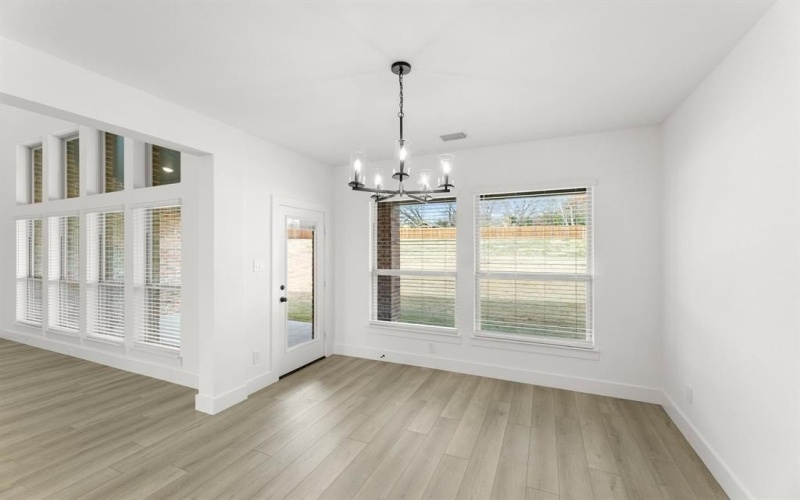 1107 Willow Lake Drive, DeSoto, TX 75115, 4 Habitaciones Habitaciones , ,5 BañosBaños,Residential,En Venta,1107 Willow Lake Drive,0,21120812