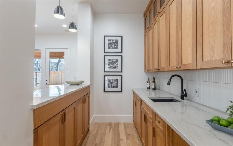 6988 Bob O Link Drive, Dallas, TX 75214, 5 Habitaciones Habitaciones , ,7 BañosBaños,Residential,En Venta,6988 Bob O Link Drive,0,21120931