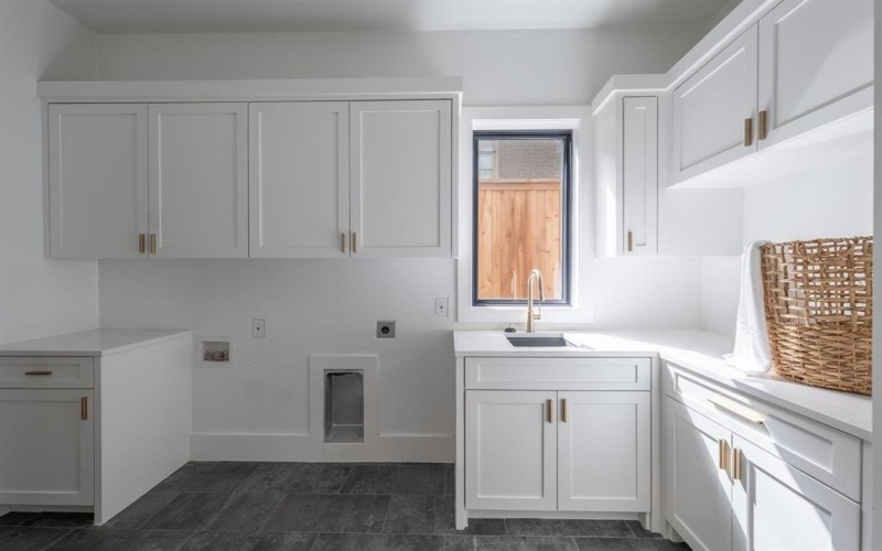 6988 Bob O Link Drive, Dallas, TX 75214, 5 Habitaciones Habitaciones , ,7 BañosBaños,Residential,En Venta,6988 Bob O Link Drive,0,21120931