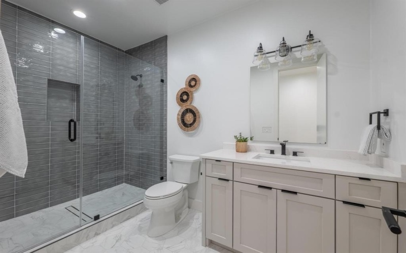 6988 Bob O Link Drive, Dallas, TX 75214, 5 Habitaciones Habitaciones , ,7 BañosBaños,Residential,En Venta,6988 Bob O Link Drive,0,21120931