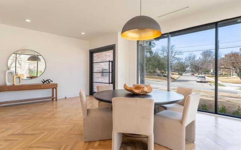 6988 Bob O Link Drive, Dallas, TX 75214, 5 Habitaciones Habitaciones , ,7 BañosBaños,Residential,En Venta,6988 Bob O Link Drive,0,21120931