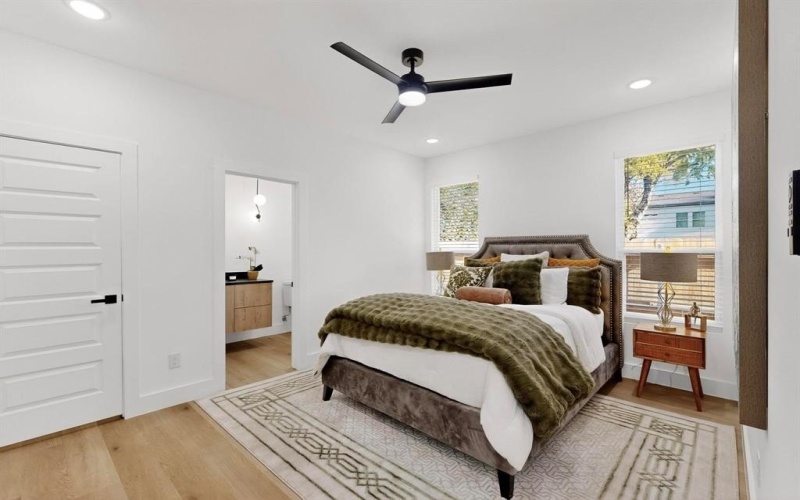 2411 Hooper Street, Dallas, TX 75215, 2 Habitaciones Habitaciones , ,2 BañosBaños,Residential,En Venta,2411 Hooper Street,0,21120963