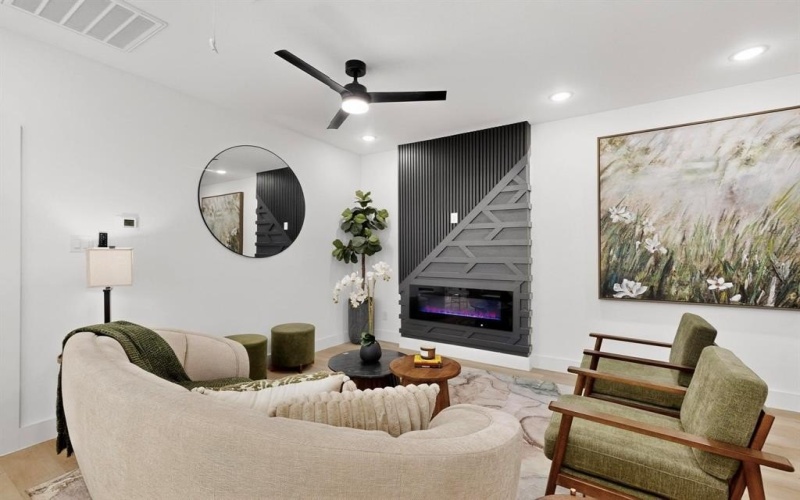 2411 Hooper Street, Dallas, TX 75215, 2 Habitaciones Habitaciones , ,2 BañosBaños,Residential,En Venta,2411 Hooper Street,0,21120963