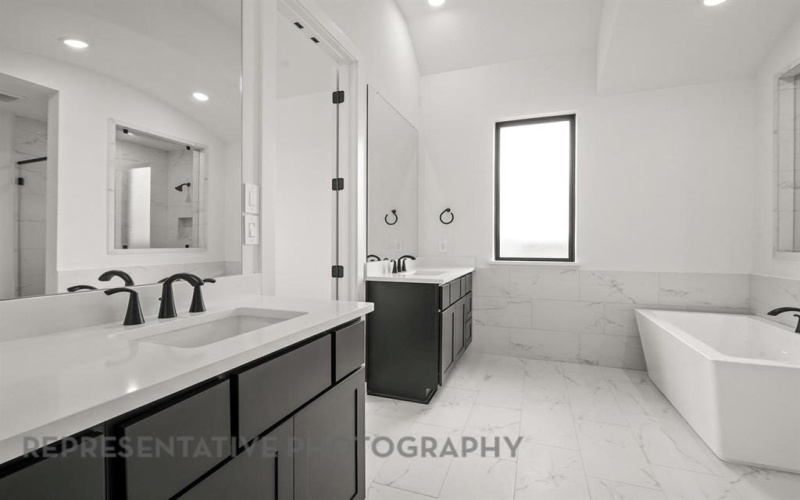 2240 Emerald Drive, Waxahachie, TX 75167, 4 Habitaciones Habitaciones , ,3 BañosBaños,Residential,En Venta,2240 Emerald Drive,0,21121153