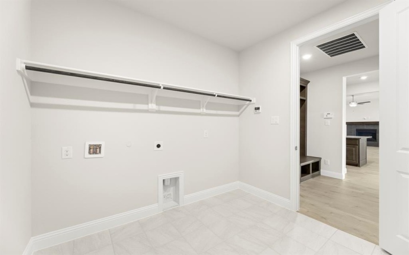 532 Birthright Lane, McLendon Chisholm, TX 75032, 4 Habitaciones Habitaciones , ,3 BañosBaños,Residential,En Venta,532 Birthright Lane,0,21121177