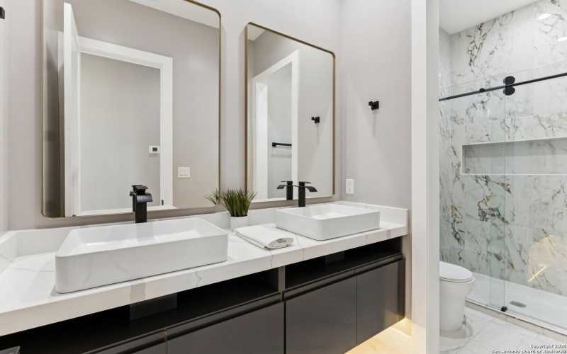 147 Las Palomas, La Vernia, TX 78121, 3 Bedrooms Bedrooms, ,2 BathroomsBathrooms,Residential,For Sale,147 Las Palomas,0,1925330