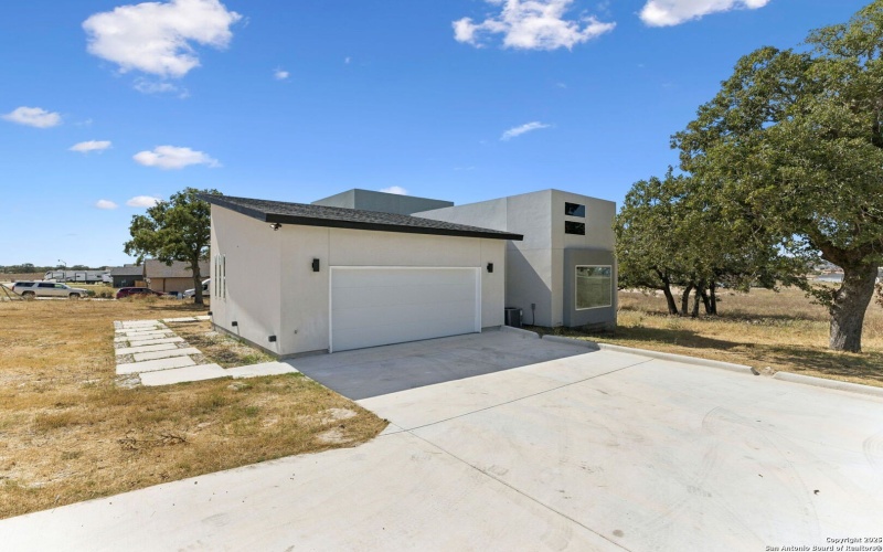 147 Las Palomas, La Vernia, TX 78121, 3 Bedrooms Bedrooms, ,2 BathroomsBathrooms,Residential,For Sale,147 Las Palomas,0,1925330