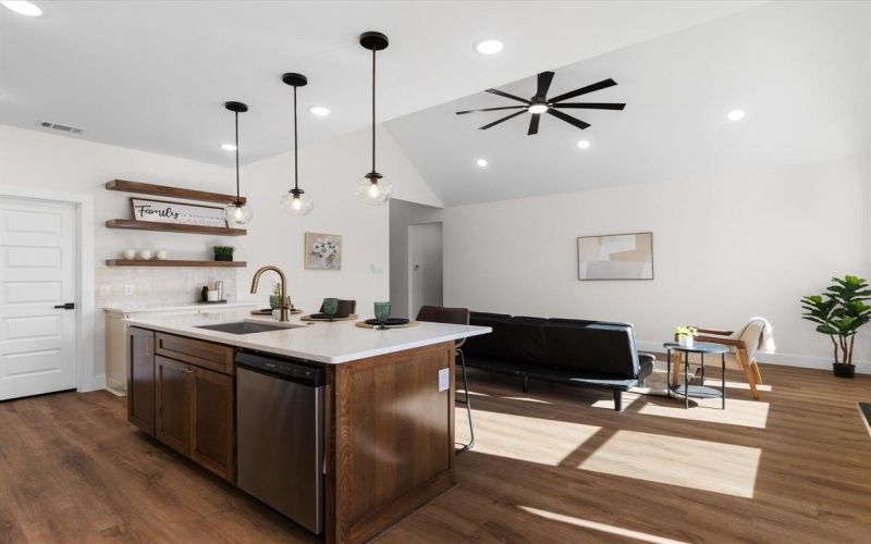 5048 Cottey Street, Fort Worth, TX 76105, 3 Bedrooms Bedrooms, ,2 BathroomsBathrooms,Residential,For Sale,5048 Cottey Street,0,21121451