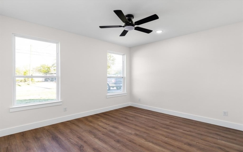 5048 Cottey Street, Fort Worth, TX 76105, 3 Bedrooms Bedrooms, ,2 BathroomsBathrooms,Residential,For Sale,5048 Cottey Street,0,21121451