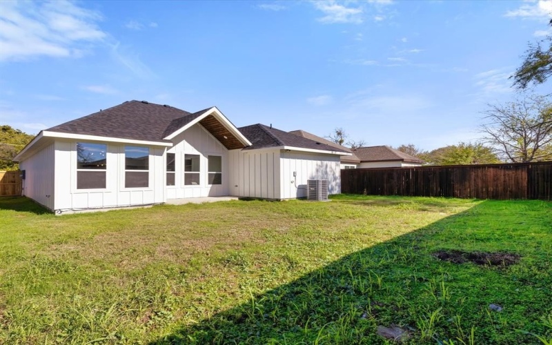 5048 Cottey Street, Fort Worth, TX 76105, 3 Bedrooms Bedrooms, ,2 BathroomsBathrooms,Residential,For Sale,5048 Cottey Street,0,21121451