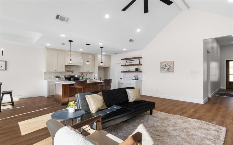 5048 Cottey Street, Fort Worth, TX 76105, 3 Bedrooms Bedrooms, ,2 BathroomsBathrooms,Residential,For Sale,5048 Cottey Street,0,21121451