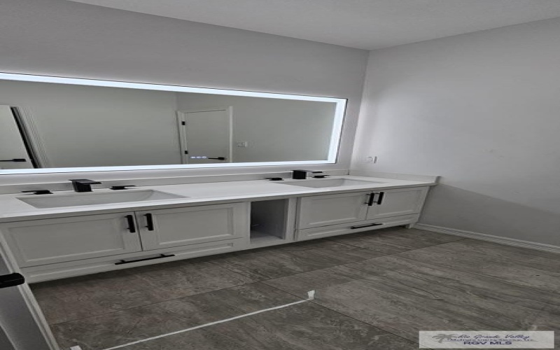 32645 MAYRA ST, LOS FRESNOS, TX 78566, 4 Habitaciones Habitaciones , ,3 BañosBaños,Residential,En Venta,32645 MAYRA ST,29763735