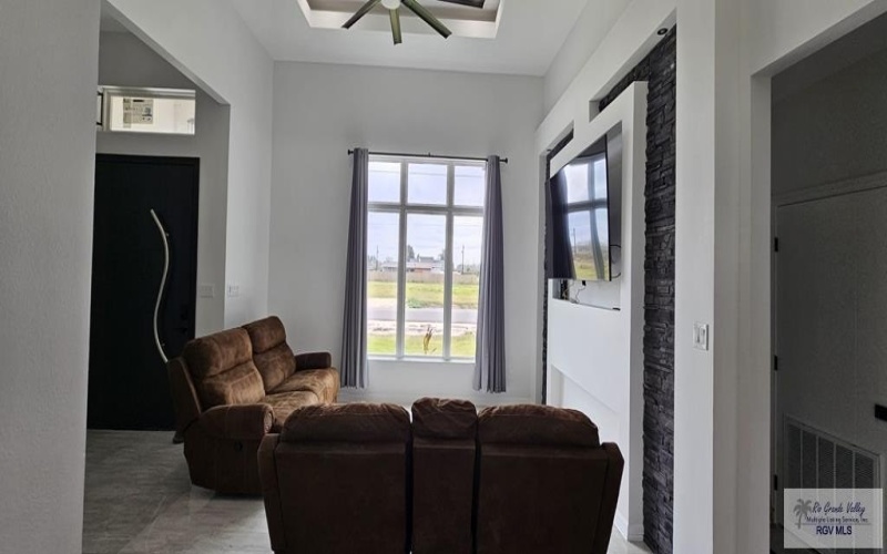 32645 MAYRA ST, LOS FRESNOS, TX 78566, 4 Habitaciones Habitaciones , ,3 BañosBaños,Residential,En Venta,32645 MAYRA ST,29763735