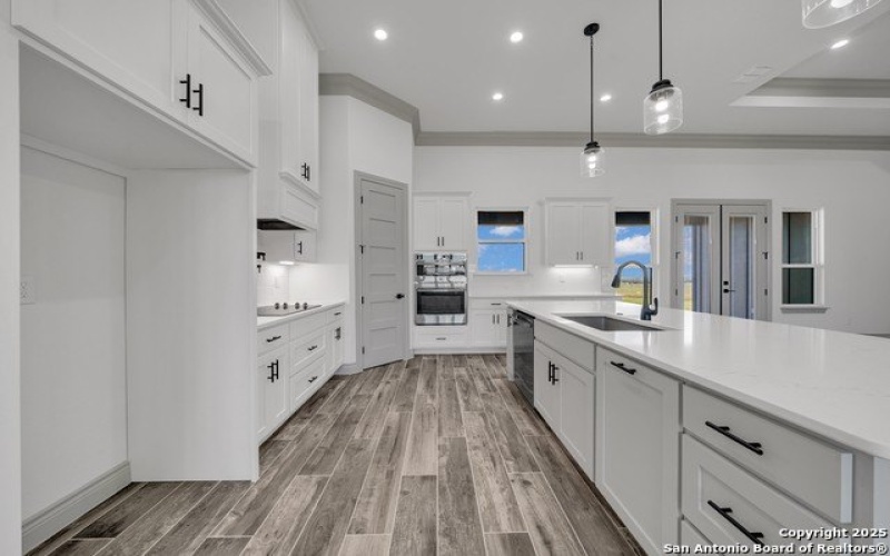 111 Sunset Dr, La Vernia, TX 78121, 5 Bedrooms Bedrooms, ,5 BathroomsBathrooms,Residential,For Sale,111 Sunset Dr,0,1925397