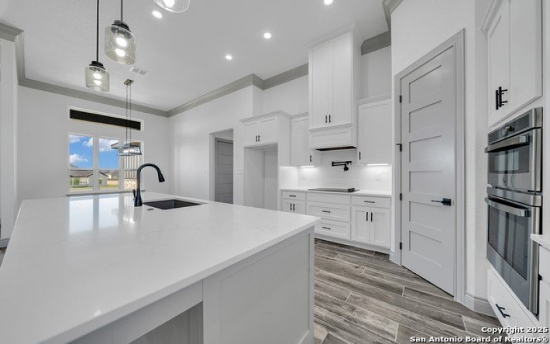 111 Sunset Dr, La Vernia, TX 78121, 5 Bedrooms Bedrooms, ,5 BathroomsBathrooms,Residential,For Sale,111 Sunset Dr,0,1925397