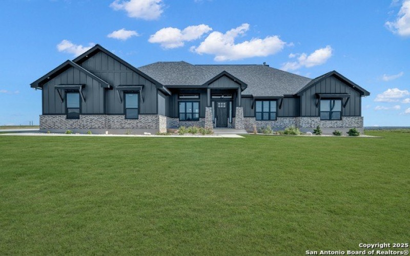 111 Sunset Dr, La Vernia, TX 78121, 5 Bedrooms Bedrooms, ,5 BathroomsBathrooms,Residential,For Sale,111 Sunset Dr,0,1925397