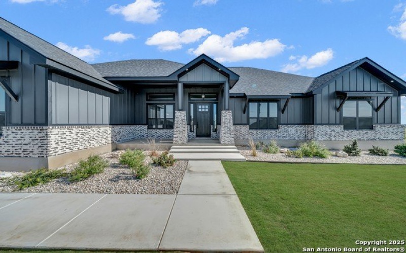 111 Sunset Dr, La Vernia, TX 78121, 5 Bedrooms Bedrooms, ,5 BathroomsBathrooms,Residential,For Sale,111 Sunset Dr,0,1925397