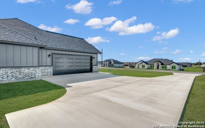 111 Sunset Dr, La Vernia, TX 78121, 5 Bedrooms Bedrooms, ,5 BathroomsBathrooms,Residential,For Sale,111 Sunset Dr,0,1925397