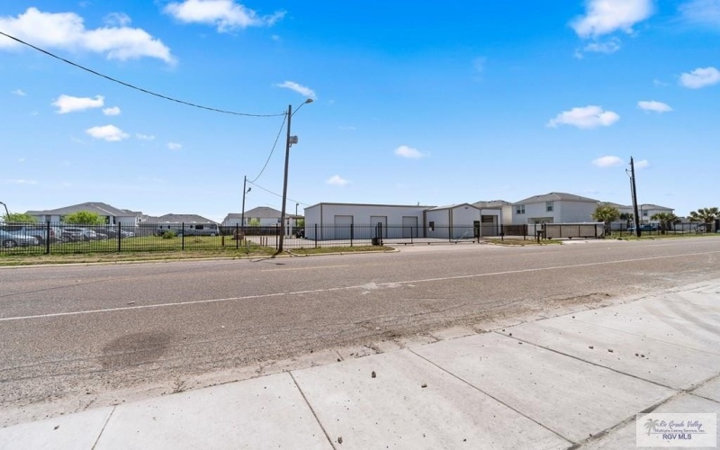 3202 E GRIMES RD #1, HARLINGEN, TX 78550, ,Commercial Sale,En Venta,3202 E GRIMES RD,29763915