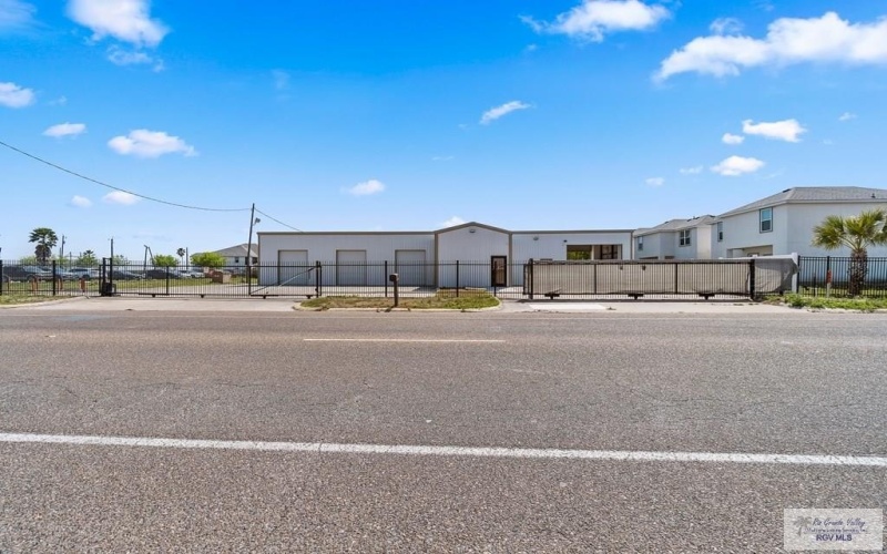 3202 E GRIMES RD #1, HARLINGEN, TX 78550, ,Commercial Sale,En Venta,3202 E GRIMES RD,29763915