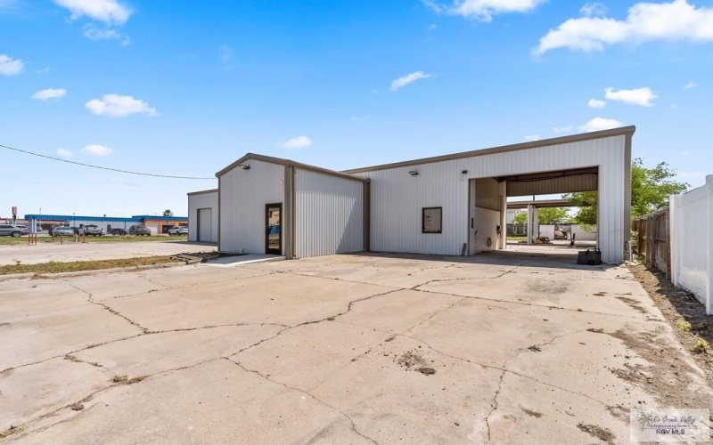 3202 E GRIMES RD #1, HARLINGEN, TX 78550, ,Commercial Sale,En Venta,3202 E GRIMES RD,29763915