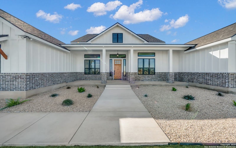 162 Estates Dr, La Vernia, TX 78121, 4 Bedrooms Bedrooms, ,5 BathroomsBathrooms,Residential,For Sale,162 Estates Dr,0,1925434