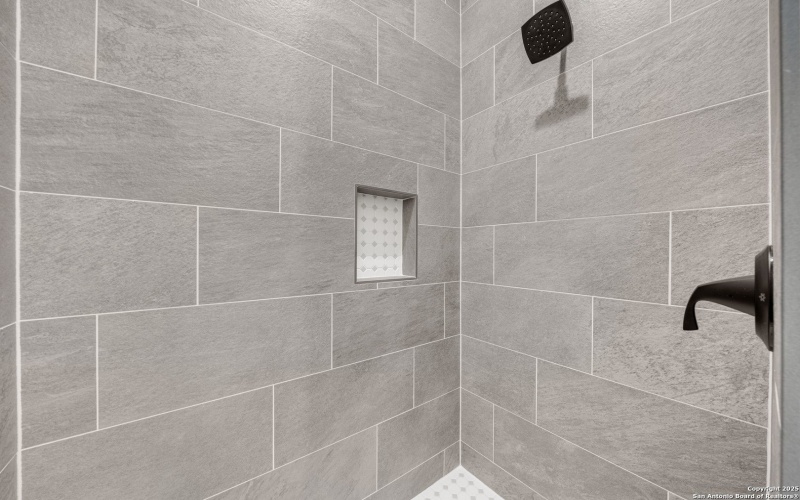 162 Estates Dr, La Vernia, TX 78121, 4 Bedrooms Bedrooms, ,5 BathroomsBathrooms,Residential,For Sale,162 Estates Dr,0,1925434