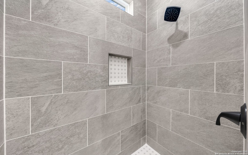 162 Estates Dr, La Vernia, TX 78121, 4 Bedrooms Bedrooms, ,5 BathroomsBathrooms,Residential,For Sale,162 Estates Dr,0,1925434