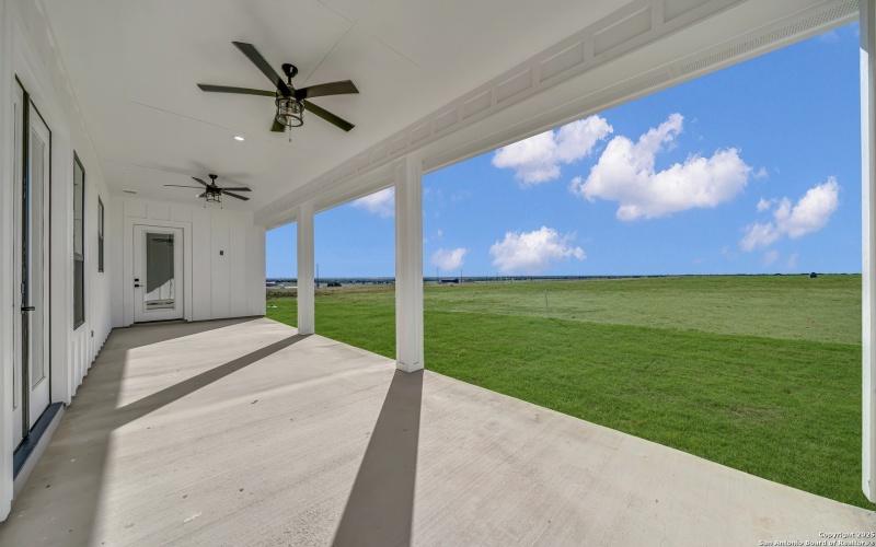 162 Estates Dr, La Vernia, TX 78121, 4 Bedrooms Bedrooms, ,5 BathroomsBathrooms,Residential,For Sale,162 Estates Dr,0,1925434