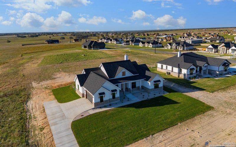 162 Estates Dr, La Vernia, TX 78121, 4 Bedrooms Bedrooms, ,5 BathroomsBathrooms,Residential,For Sale,162 Estates Dr,0,1925434