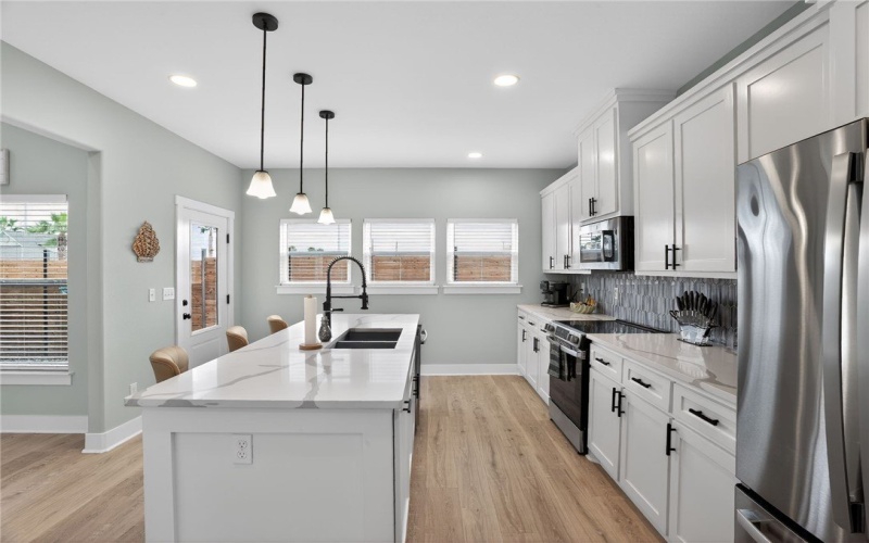 1931 Eskridge Road, Port Aransas, TX 78373, 4 Bedrooms Bedrooms, ,2 BathroomsBathrooms,Residential,For Sale,1931 Eskridge Road,0,468302