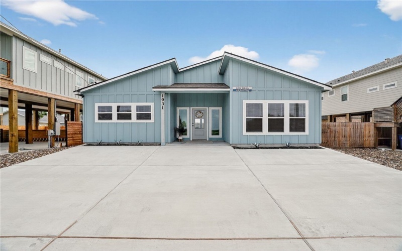 1931 Eskridge Road, Port Aransas, TX 78373, 4 Bedrooms Bedrooms, ,2 BathroomsBathrooms,Residential,For Sale,1931 Eskridge Road,0,468302