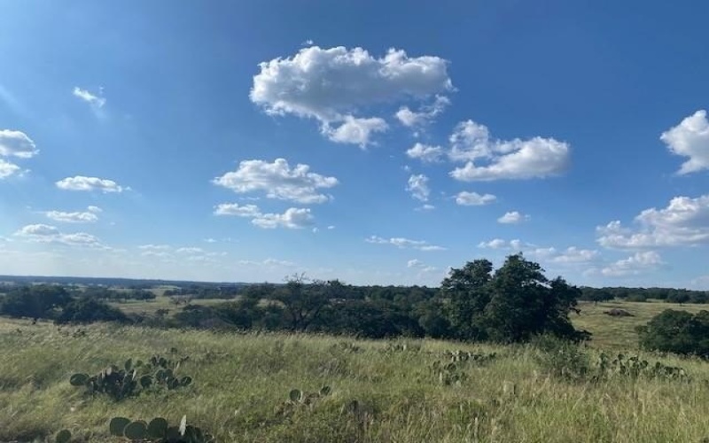 74 Tablerock Dr, Kerrville, TX 78028, 3 Bedrooms Bedrooms, ,2 BathroomsBathrooms,Residential,For Sale,74 Tablerock Dr,0,120957