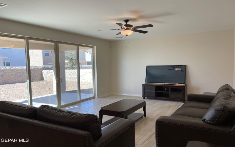 356 Hidden Gem Street, El Paso, TX 79928, 5 Bedrooms Bedrooms, ,1 BathroomBathrooms,Residential,For Sale,356 Hidden Gem Street,0,934302