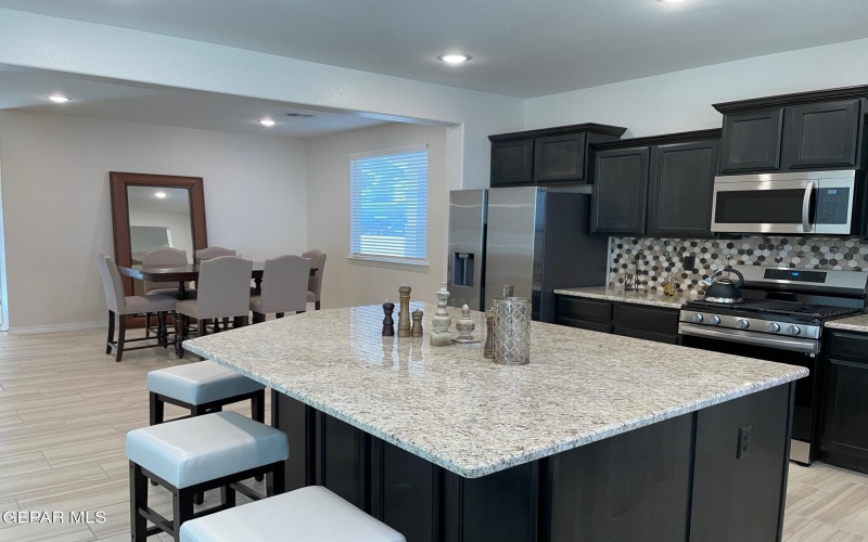 356 Hidden Gem Street, El Paso, TX 79928, 5 Bedrooms Bedrooms, ,1 BathroomBathrooms,Residential,For Sale,356 Hidden Gem Street,0,934302