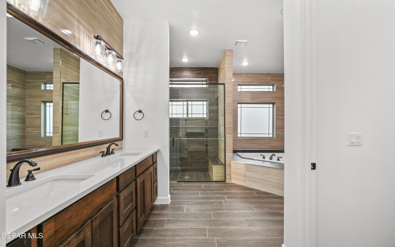 356 RIO DE JAZMIN Circle, El Paso, TX 79932, 4 Bedrooms Bedrooms, ,5 BathroomsBathrooms,Residential,For Sale,356 RIO DE JAZMIN Circle,0,934303