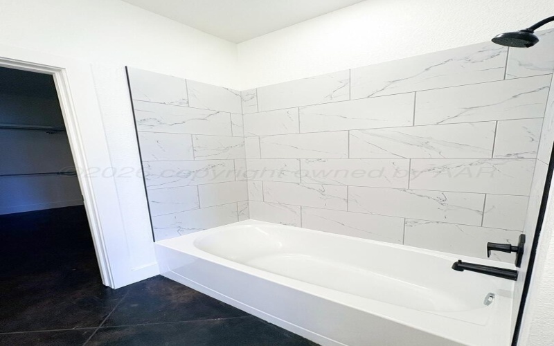 7606 WELLINGTON Court, Amarillo, TX 79119-2204, 3 Habitaciones Habitaciones , ,2 BañosBaños,Residential,En Venta,7606 WELLINGTON Court,0,25-9803