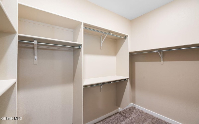 670 Davi's Greenwood Court, Vinton, TX 79821, 4 Habitaciones Habitaciones , ,3 BañosBaños,Residential,En Venta,670 Davi's Greenwood Court,0,934314