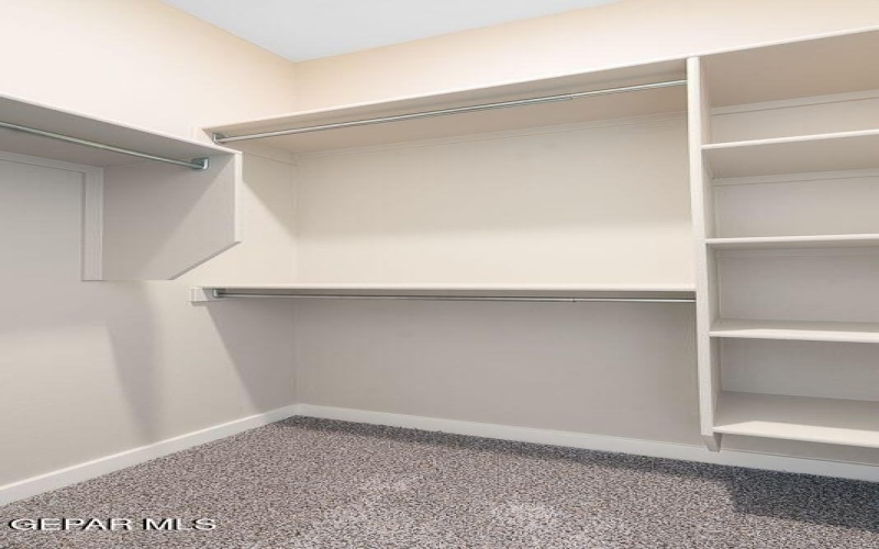 670 Davi's Greenwood Court, Vinton, TX 79821, 4 Habitaciones Habitaciones , ,3 BañosBaños,Residential,En Venta,670 Davi's Greenwood Court,0,934314